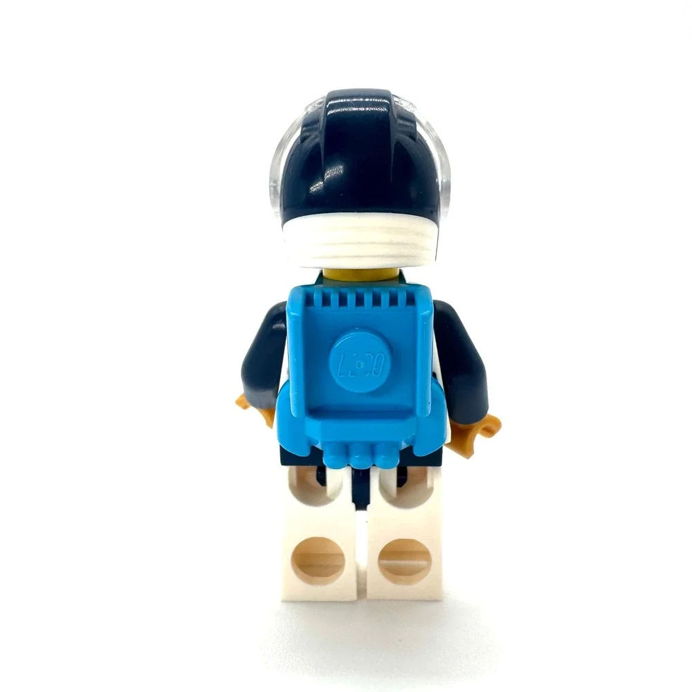 LEGO City Space Astronaut Minifigure cty1692 White Spacesuit Dark Blue - Picture 4 of 8